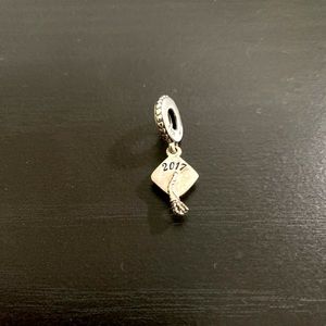 PANDORA 2017 Graduation Charm